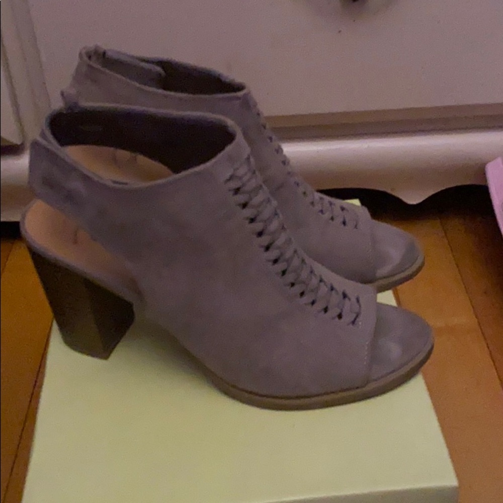 Gap women’s booties US 8